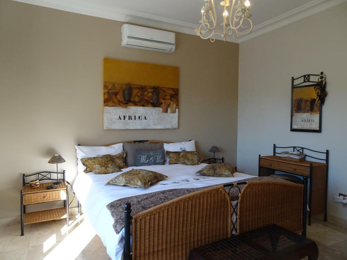 African Palm Cottage And Guesthouse Дурбанвілл Екстер'єр фото